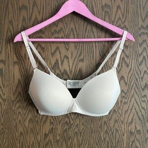 Soma‎ Cream Memory Wireless Bra 36C